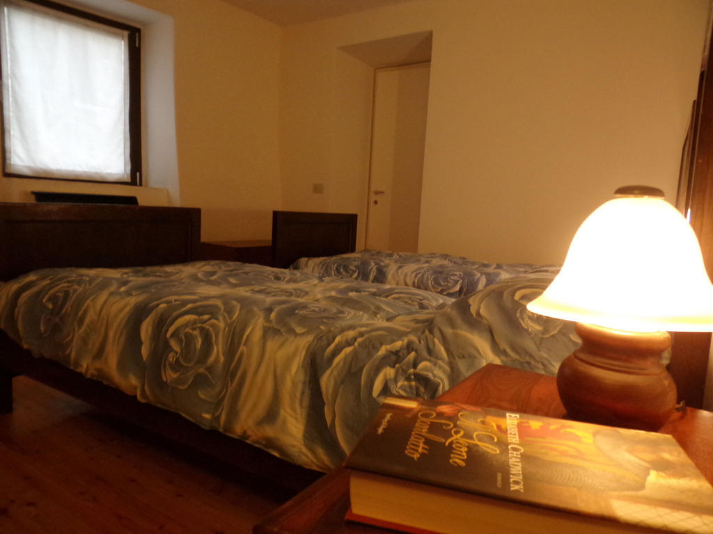 B&B Rocca Di Bajedo Pasturo Rum bild