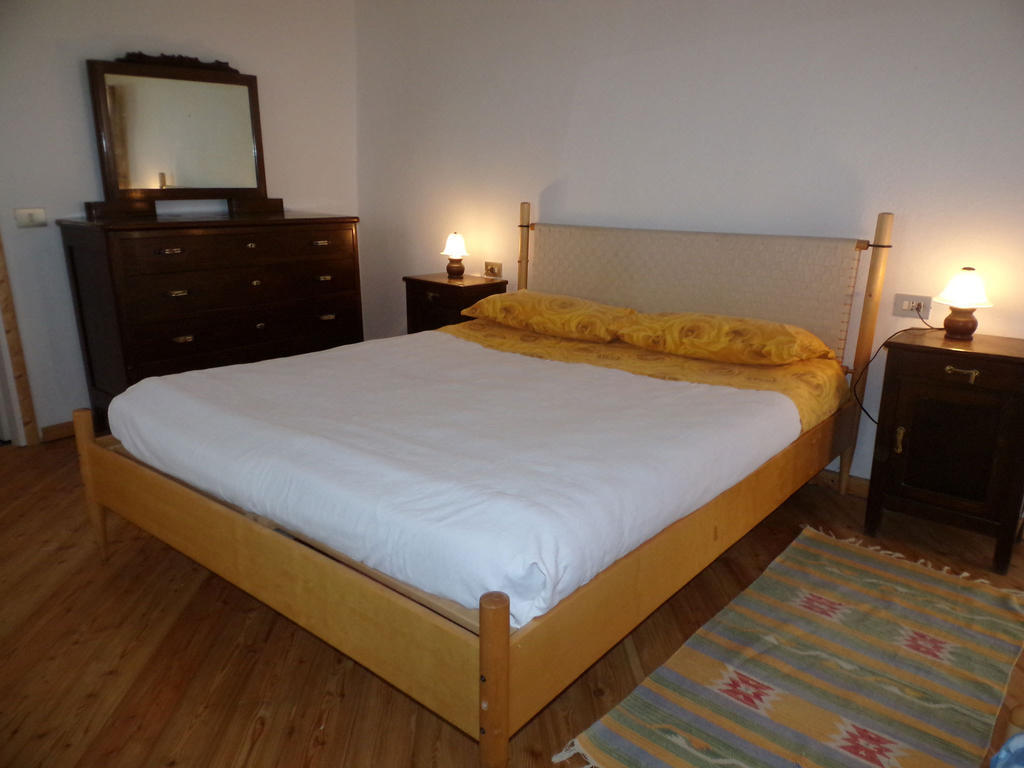B&B Rocca Di Bajedo Pasturo Rum bild