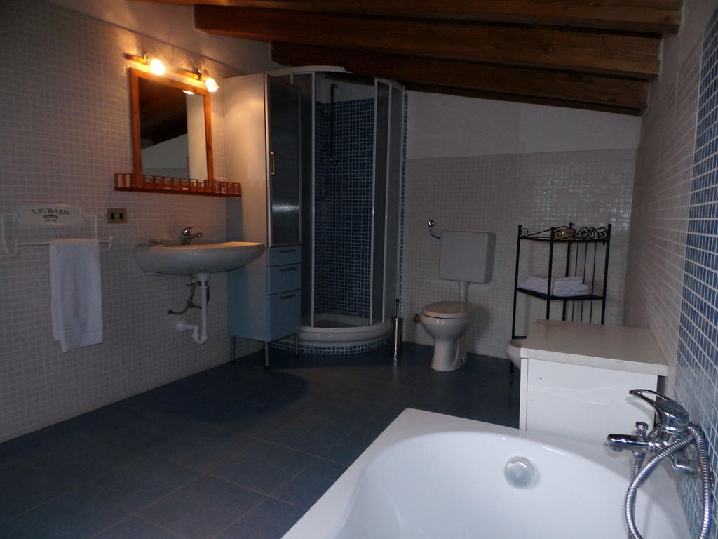 B&B Rocca Di Bajedo Pasturo Rum bild